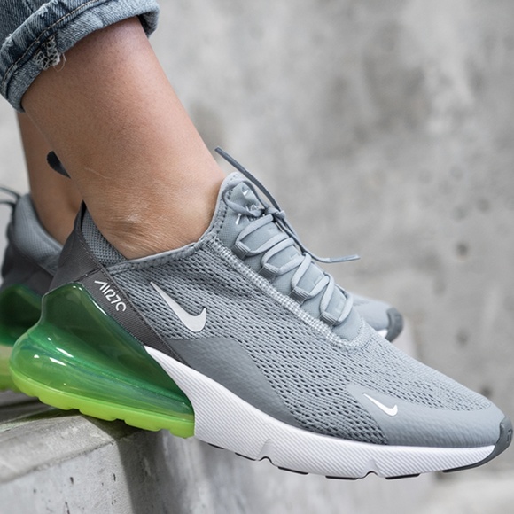 Nike Shoes - NEW Nike Air Max 270
